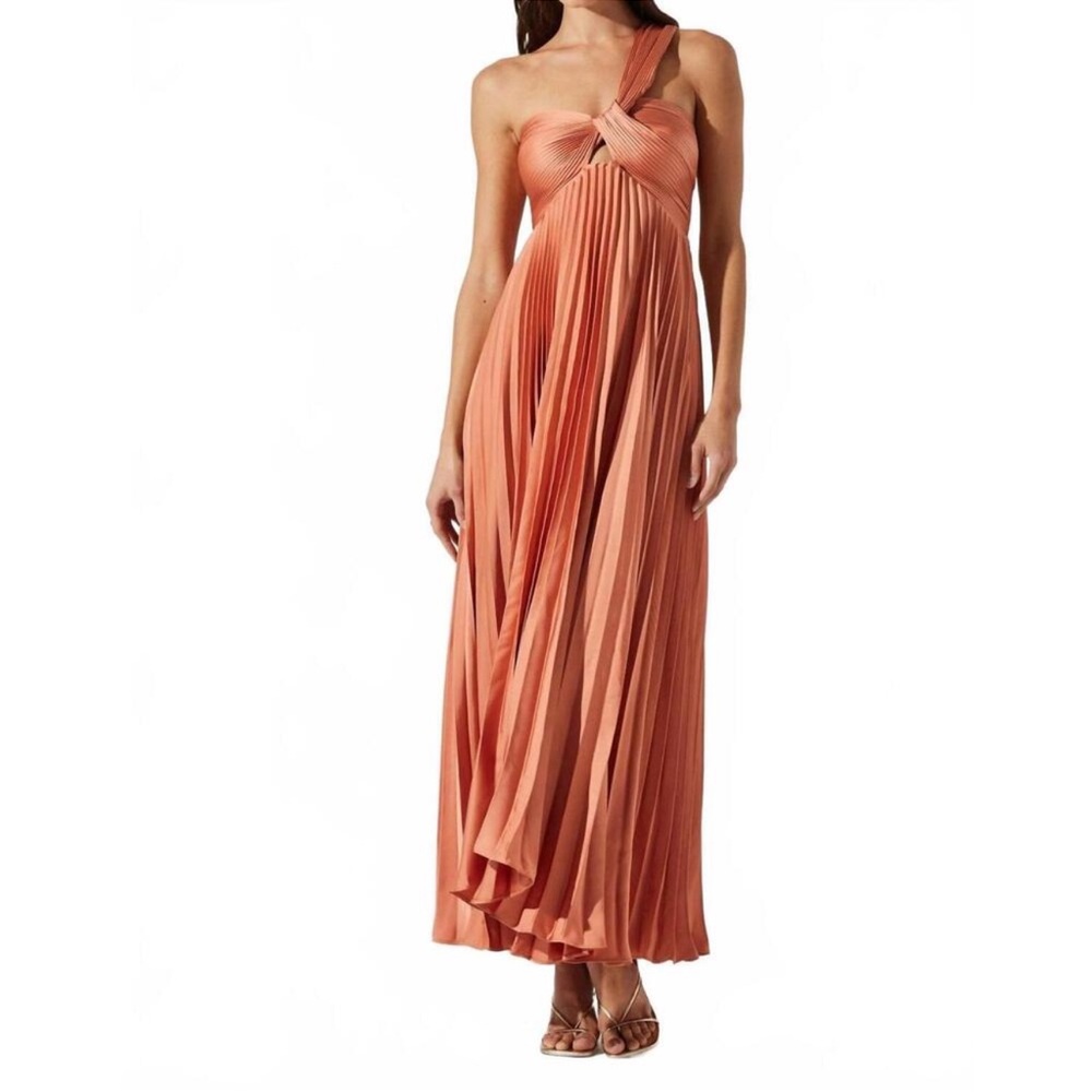 Chic ASTR One-Shoulder Rasya Pleated Peach Maxi Dress